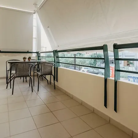 Appartement On The Eastern Beach Of